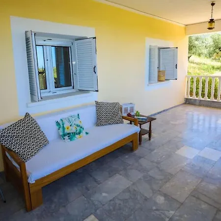 Charming Just Steps From Everything *