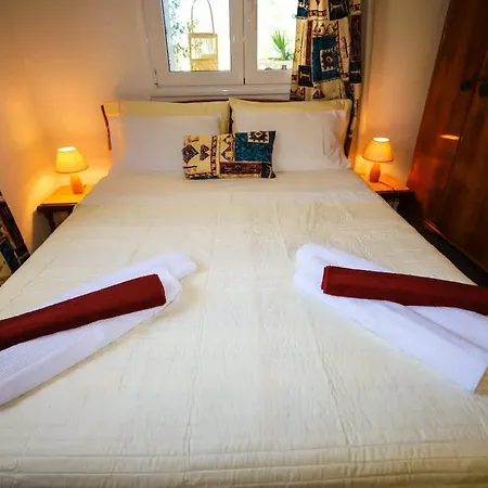 Charming Just Steps From Everything Semesterbostad *