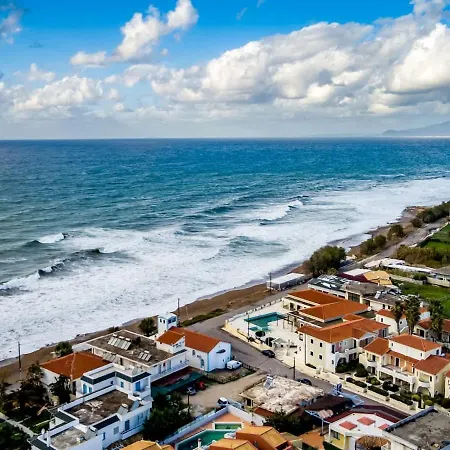 Charming Just Steps From Everything Kyparissia